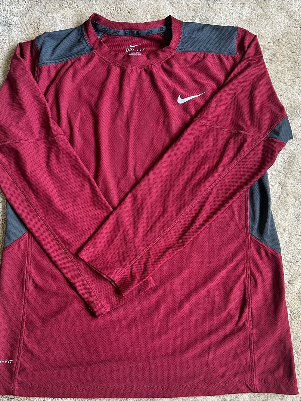 Nike boys XL Crewneck Dri-FIT long sleeve active top - Maroon & Gray